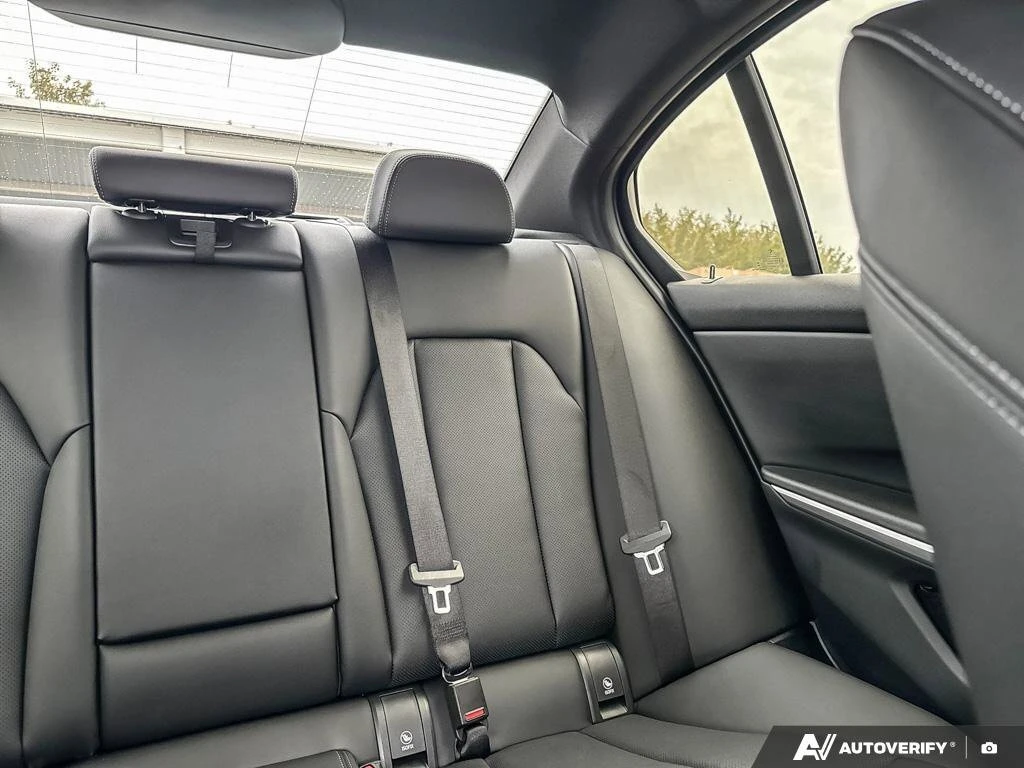 BMW 330 * 330i xDrive | HEATED SEATS & STEERING | SUNROOF  | Mobile.bg � ����������� 16
