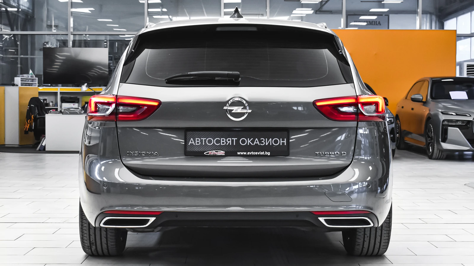 Opel Insignia Sports Tourer 1.6 CDTi Enjoy, снимка 3 - Автомобили и джипове - 53800268