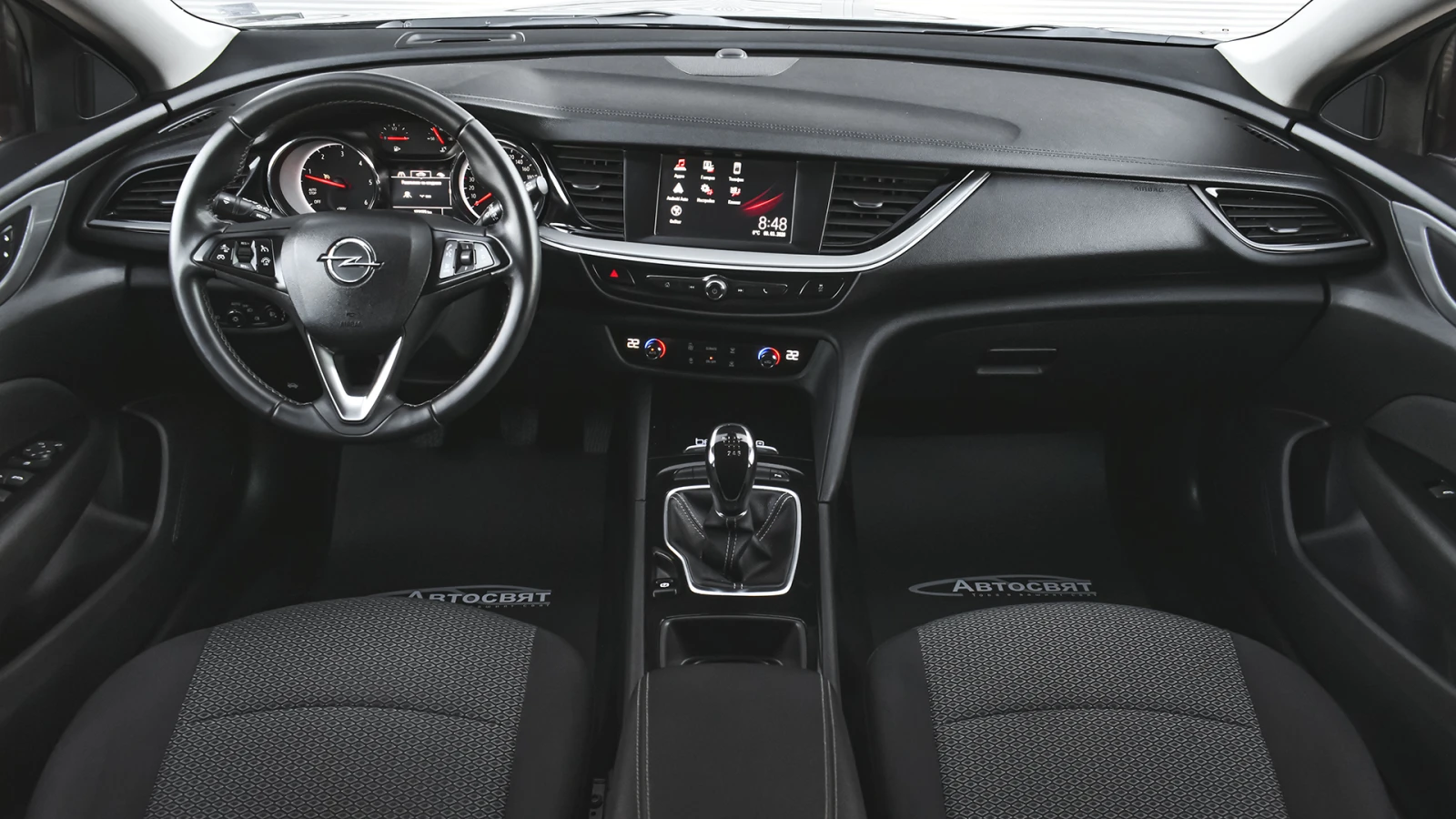 Opel Insignia Sports Tourer 1.6 CDTi Enjoy, снимка 12 - Автомобили и джипове - 53800268