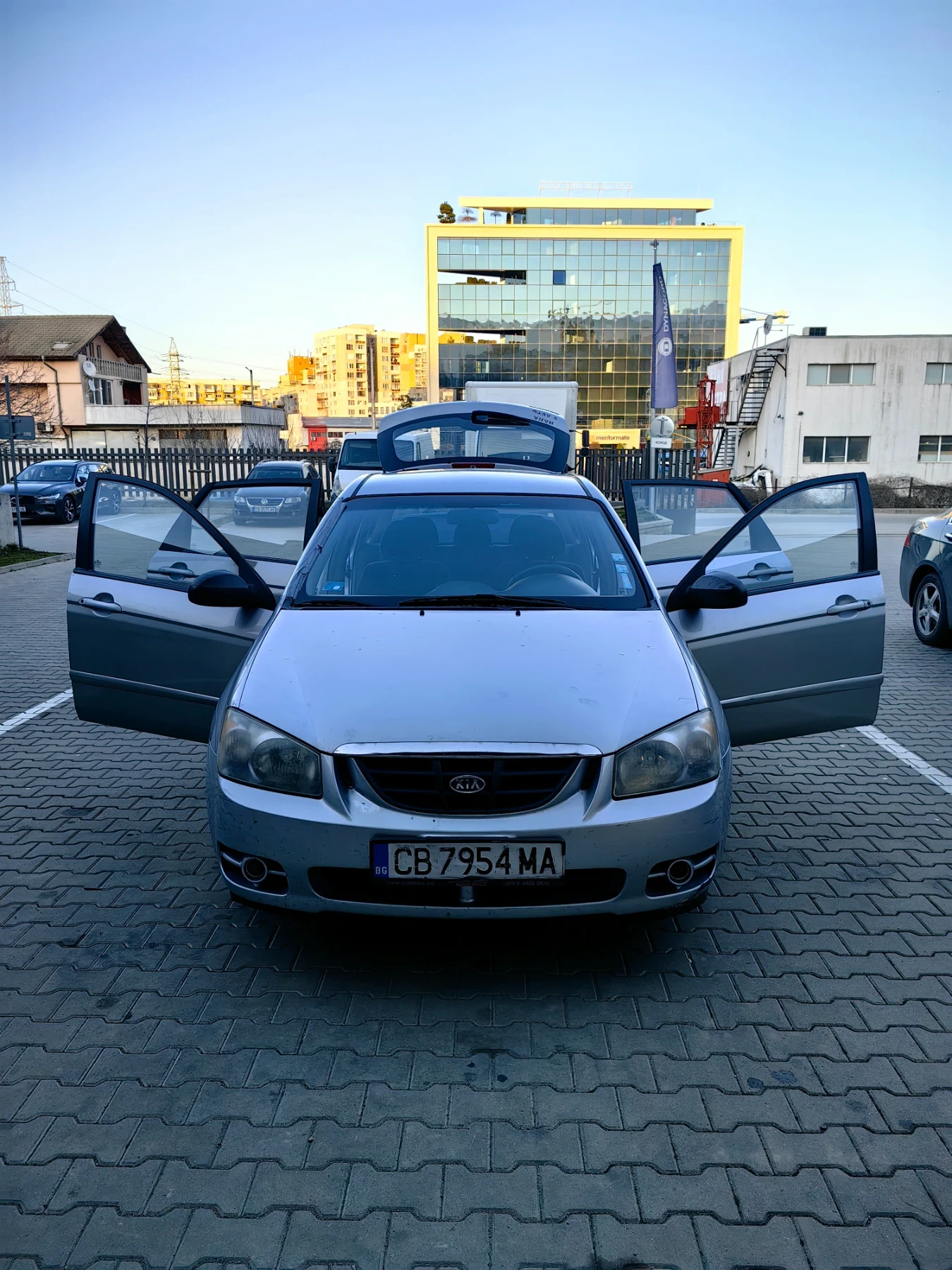Kia Cerato 1.5 CRDi LX, снимка 3 - Автомобили и джипове - 53816841