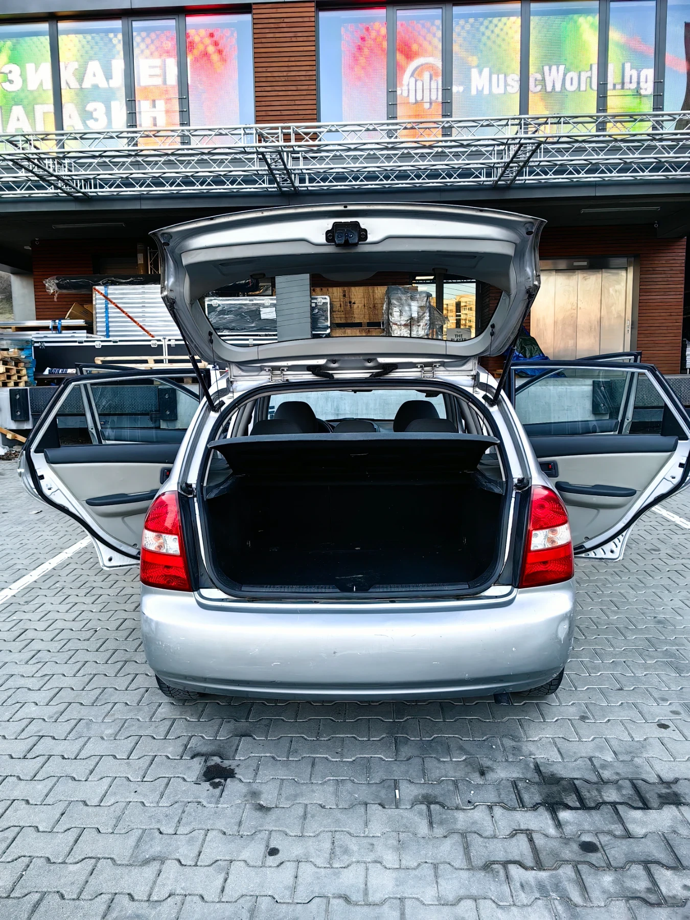 Kia Cerato 1.5 CRDi LX, снимка 2 - Автомобили и джипове - 53816841