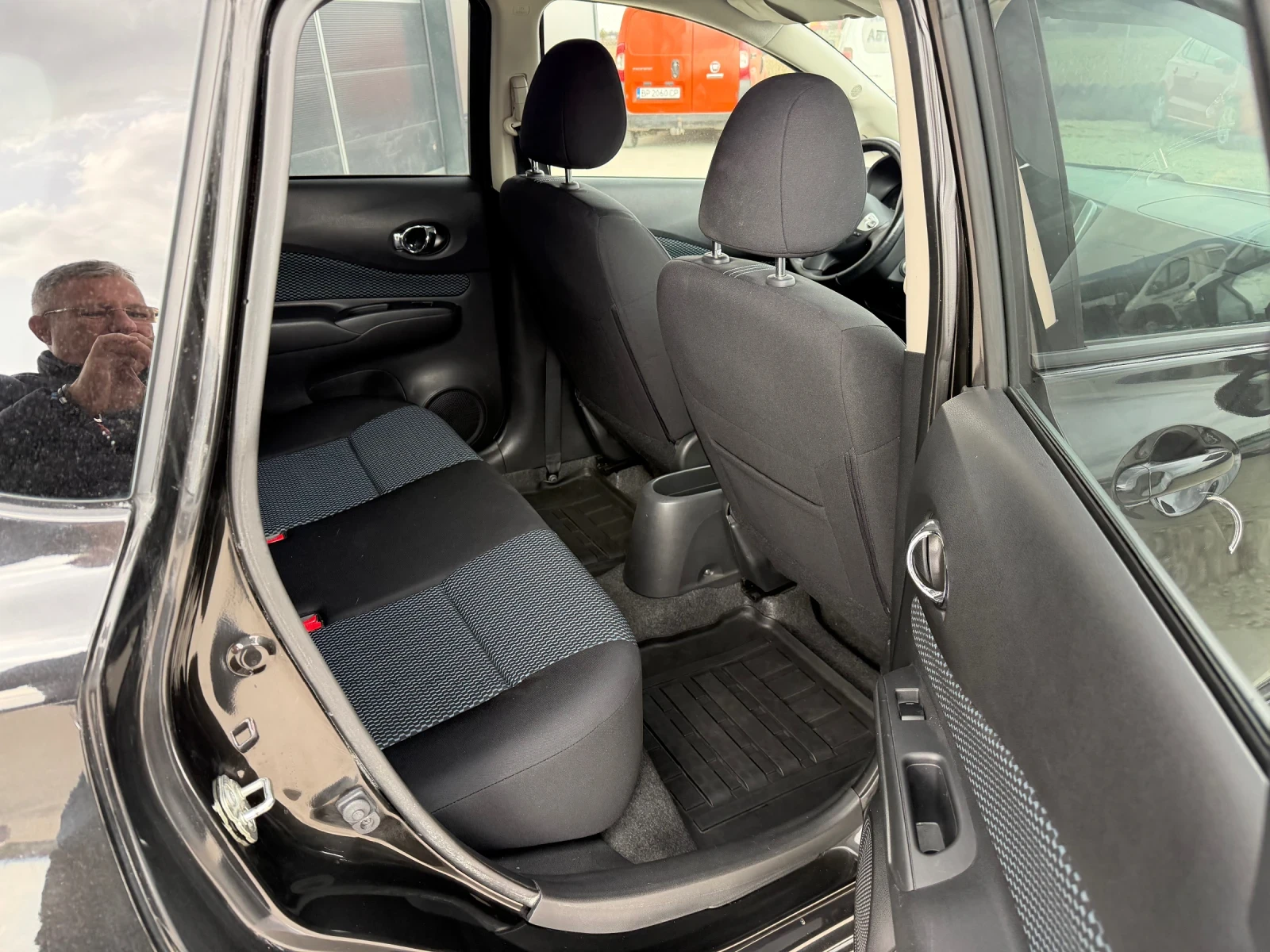 Nissan Note 1.2/80кс EVRO5 Климатик, снимка 13 - Автомобили и джипове - 53924095