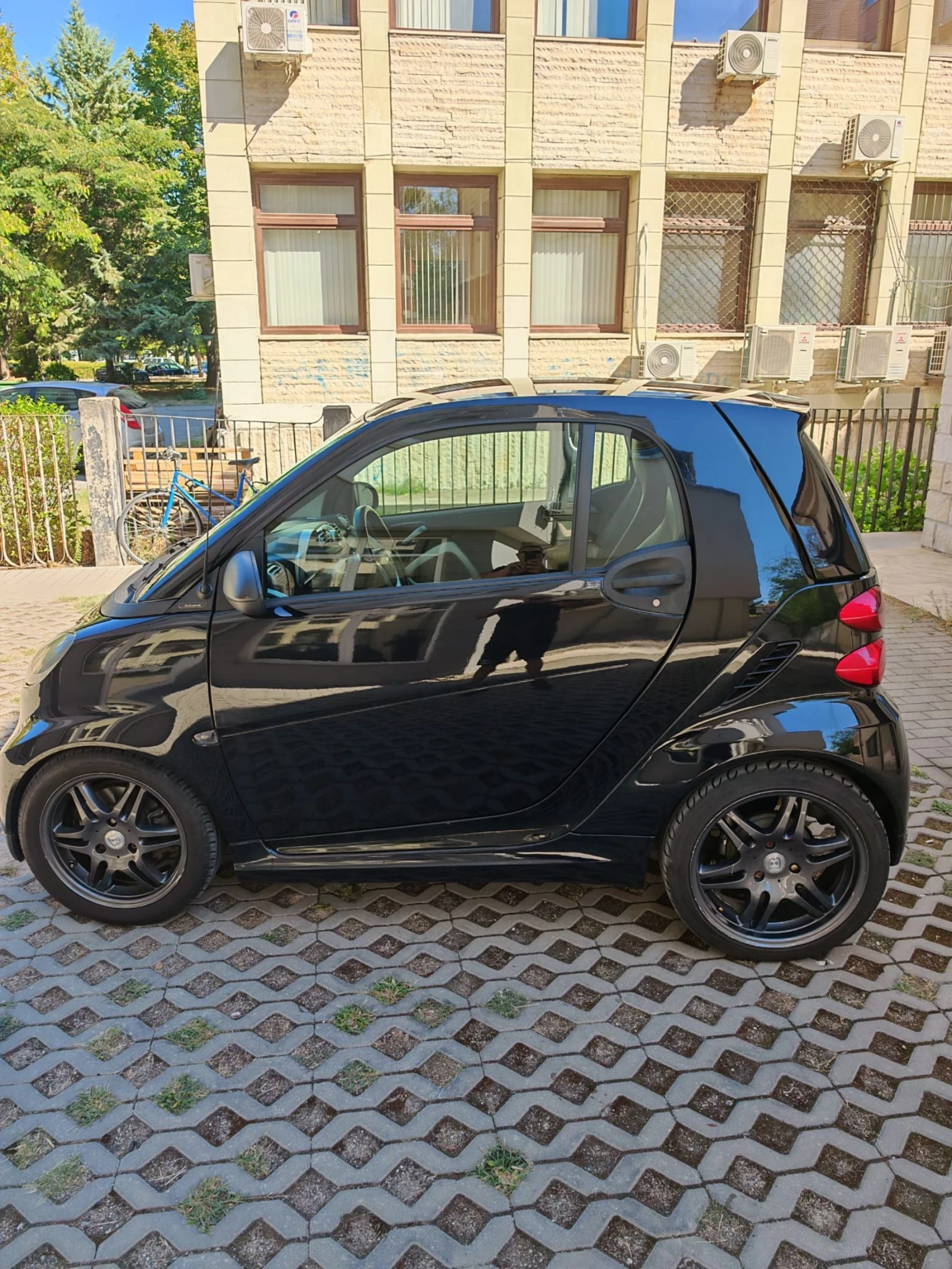 Smart Fortwo Brabus, снимка 9 - Автомобили и джипове - 54116071