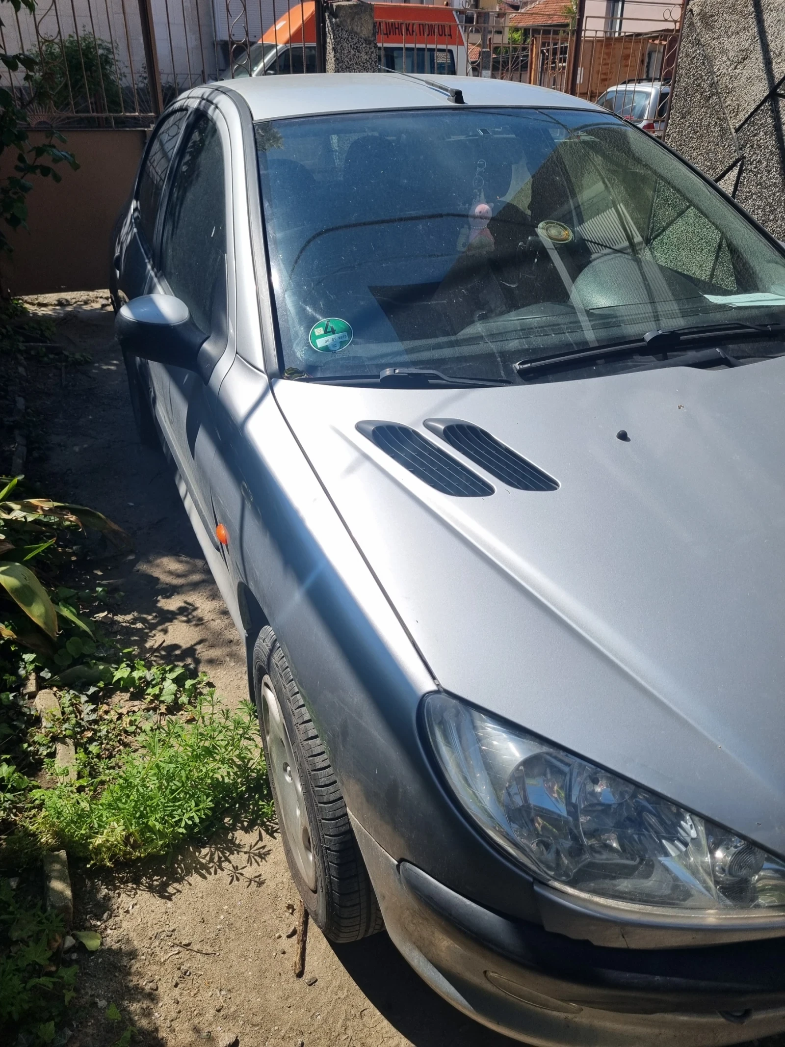 Peugeot 206