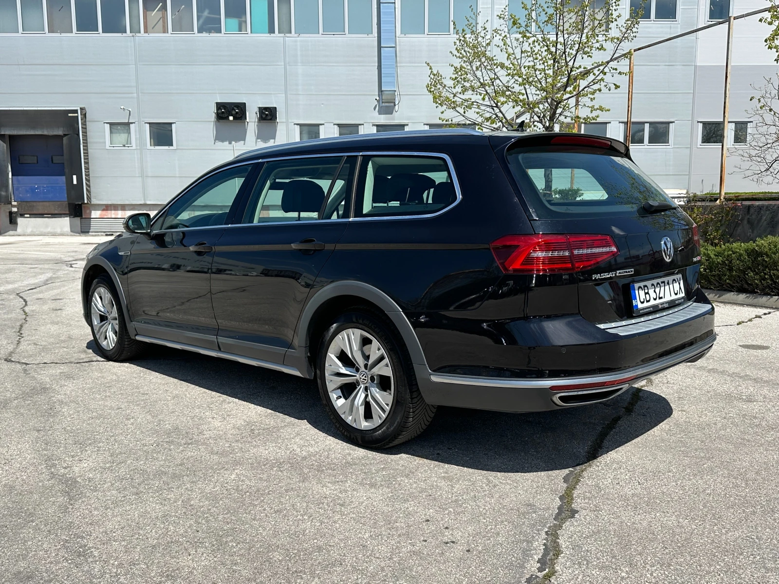 VW Passat Alltrack, снимка 3 - Автомобили и джипове - 54325593