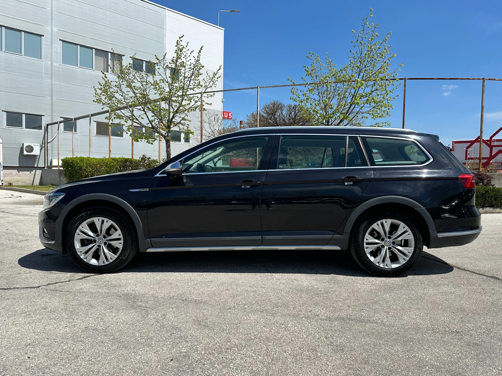 VW Passat Alltrack, снимка 2 - Автомобили и джипове - 54325593