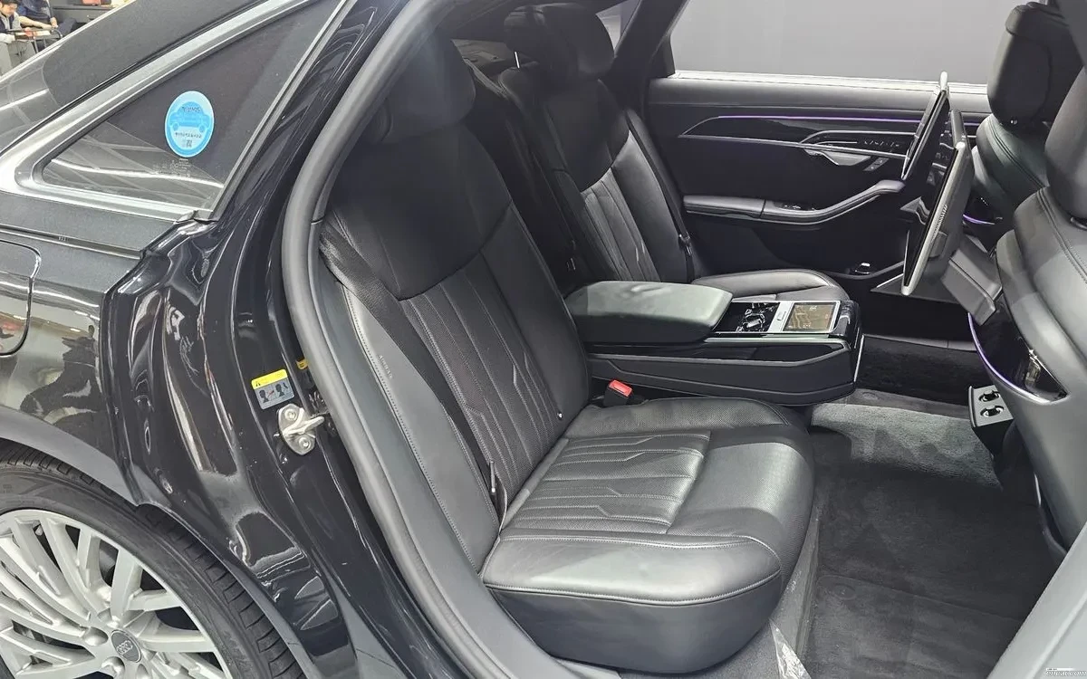 Audi A8 3.0TDI * ОБДУХВАНЕ * ДИСТРОНИК * TV * ПАНОРАМА * , снимка 12 - Автомобили и джипове - 55322057