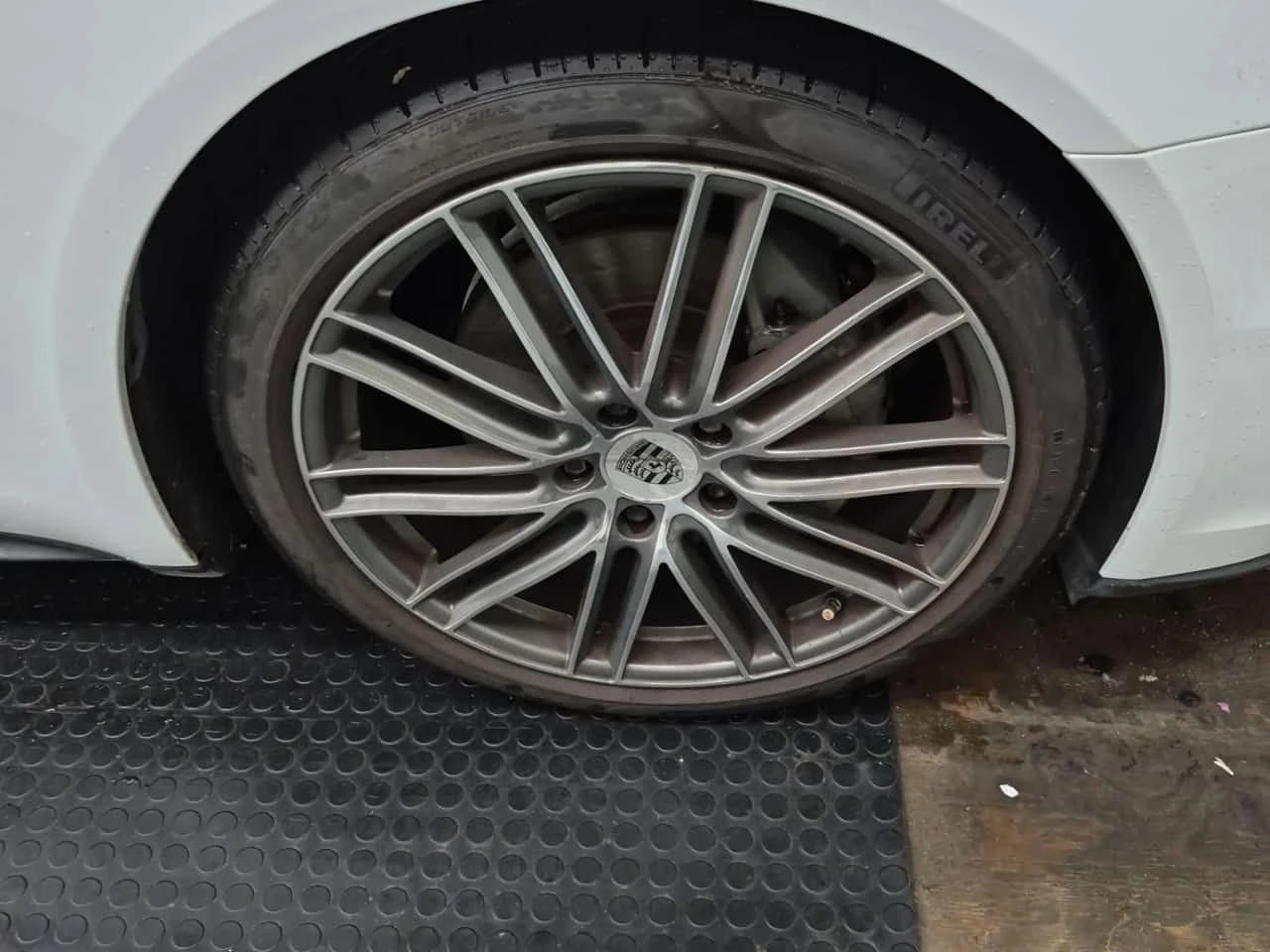 Porsche Panamera * 4S * ЧЕРВЕН САЛОН* ОБДУХВАНЕ* ПАНОРАМА* , снимка 16 - Автомобили и джипове - 55458866