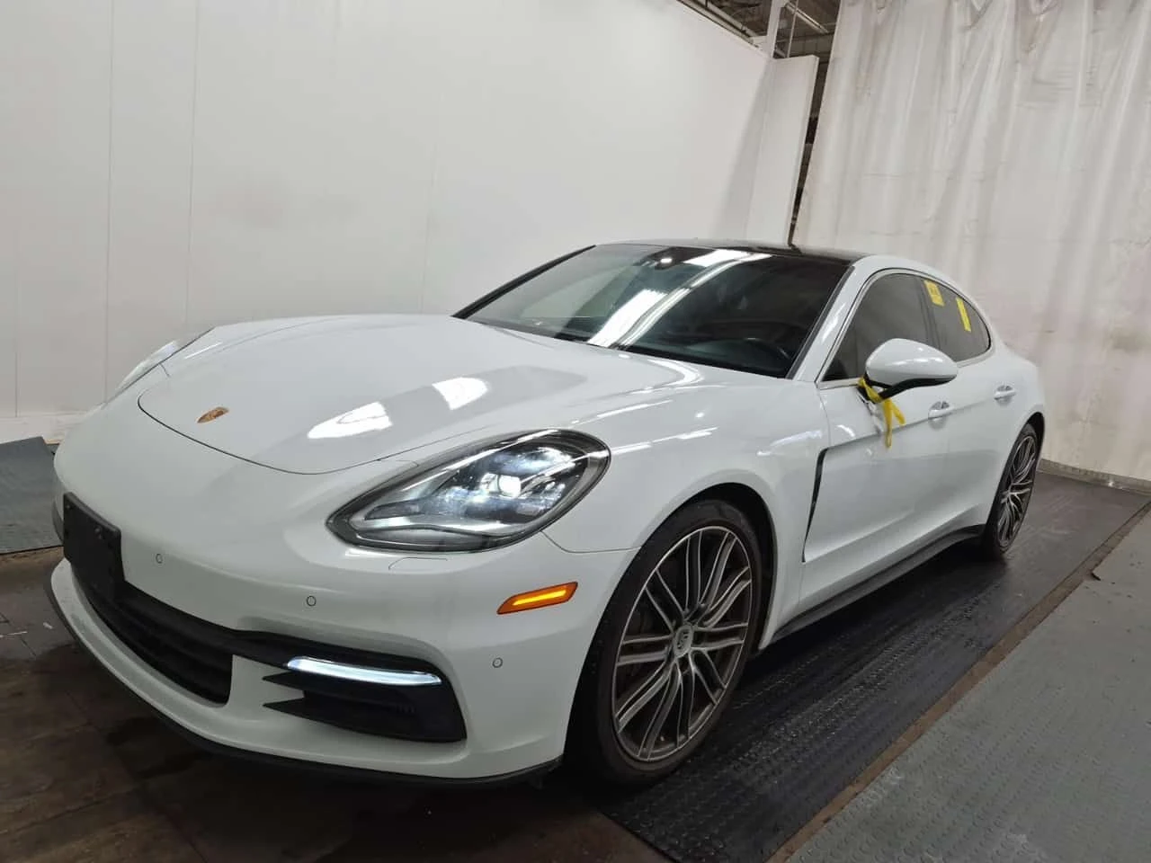 Porsche Panamera * 4S * ЧЕРВЕН САЛОН* ОБДУХВАНЕ* ПАНОРАМА* 