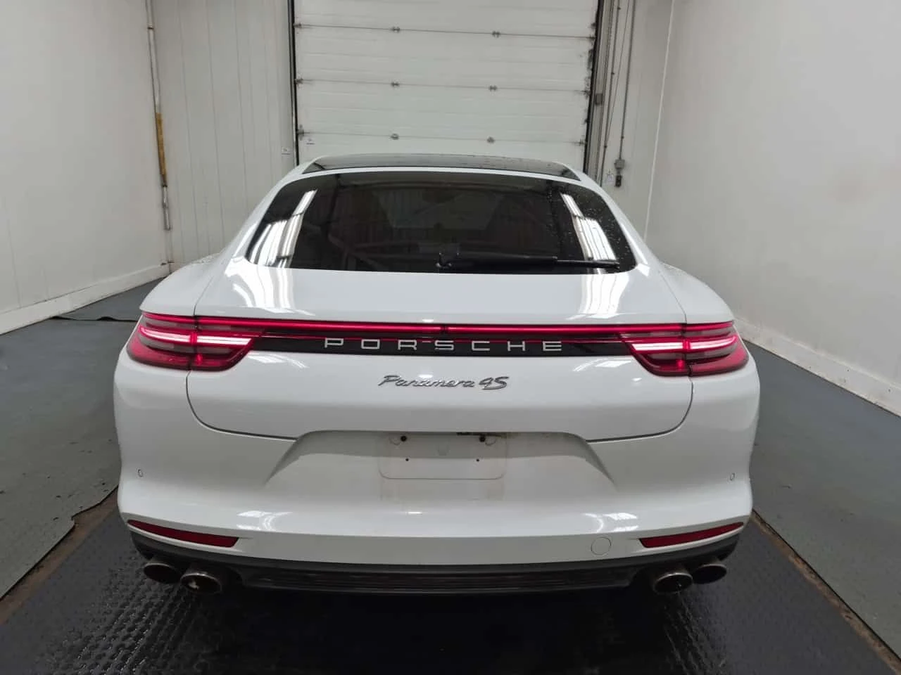Porsche Panamera * 4S * ЧЕРВЕН САЛОН* ОБДУХВАНЕ* ПАНОРАМА* , снимка 5 - Автомобили и джипове - 55458866