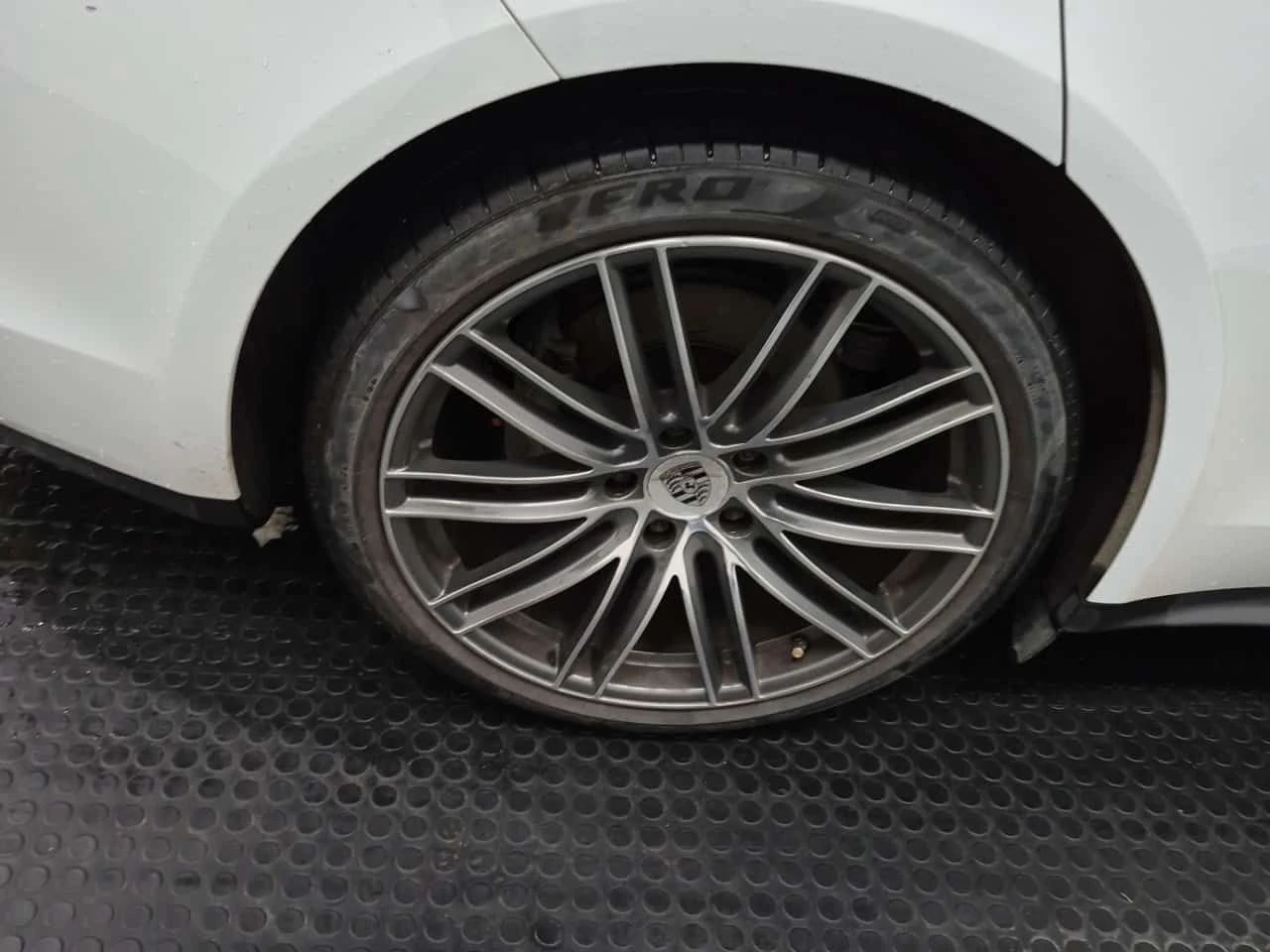 Porsche Panamera * 4S * ЧЕРВЕН САЛОН* ОБДУХВАНЕ* ПАНОРАМА* , снимка 7 - Автомобили и джипове - 55458866