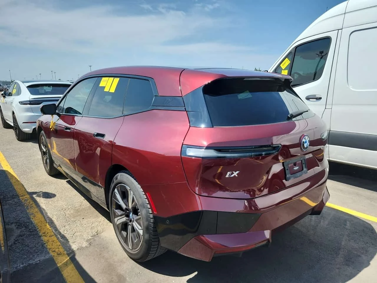BMW iX * XDRIVE40 * CARFAX * ОПЦИЯ ЗА ФИНАНСИРАНЕ, снимка 4 - Автомобили и джипове - 55664526