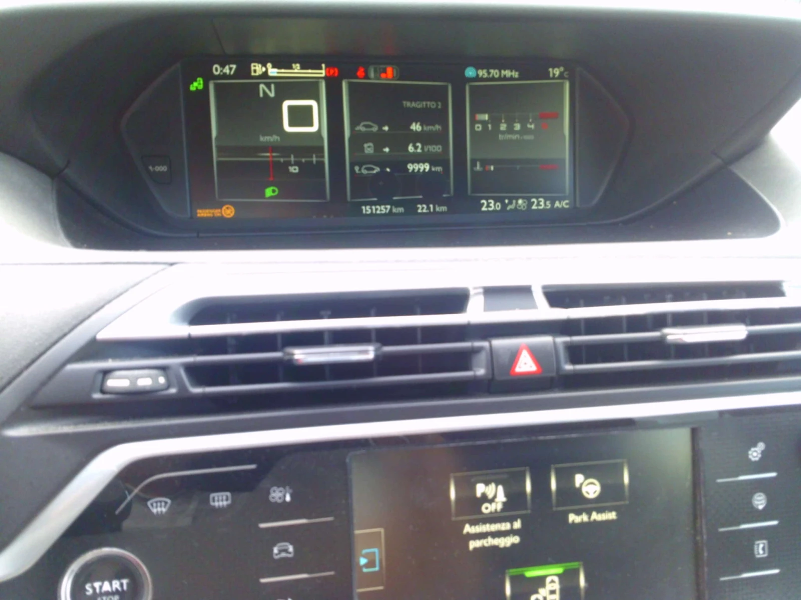Citroen C4 Picasso 1.6 HDI automat, снимка 8 - Автомобили и джипове - 55691894