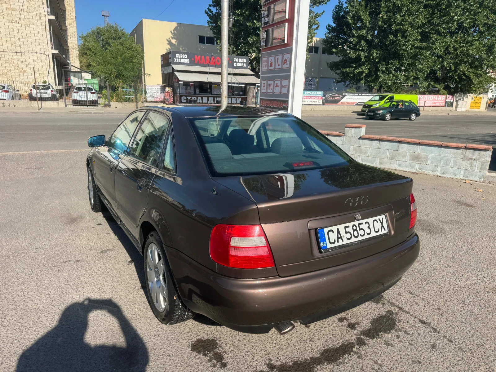 Audi A4 1.6 i, снимка 5 - Автомобили и джипове - 55902632