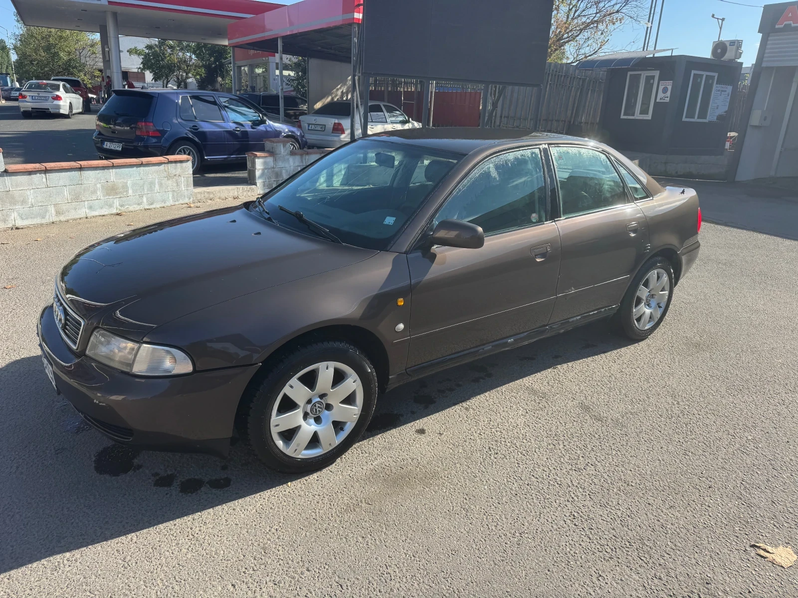Audi A4 1.6 i, снимка 2 - Автомобили и джипове - 55902632