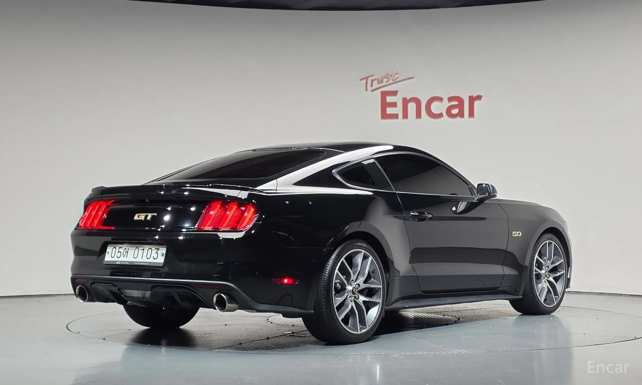 Ford Mustang GT* 5.0* V8* ПОДГРЕВ* ОБДУХВАНЕ* КАМЕРА* КЕЙЛЕС* , снимка 2 - Автомобили и джипове - 56162875