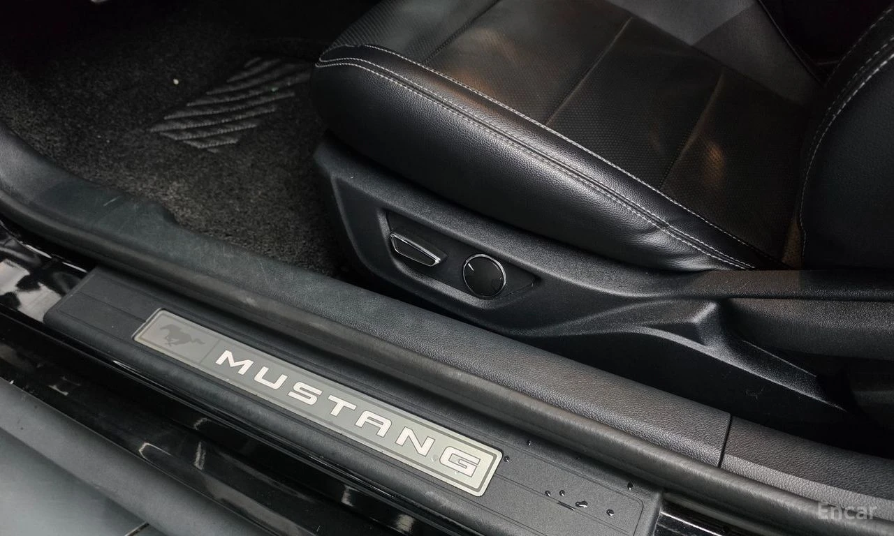 Ford Mustang GT* 5.0* V8* ПОДГРЕВ* ОБДУХВАНЕ* КАМЕРА* КЕЙЛЕС* , снимка 14 - Автомобили и джипове - 56162875