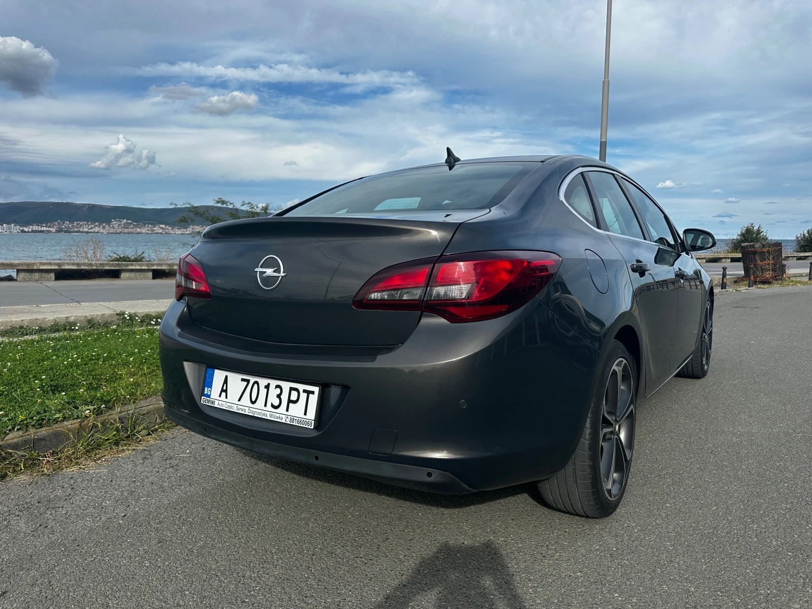 Opel Astra J, снимка 5 - Автомобили и джипове - 56231749