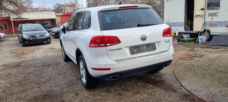 VW Touareg 3.0TDI, снимка 5 - Автомобили и джипове - 48895849