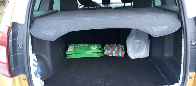 Dacia Duster 1.6 16V, снимка 10 - Автомобили и джипове - 52276555