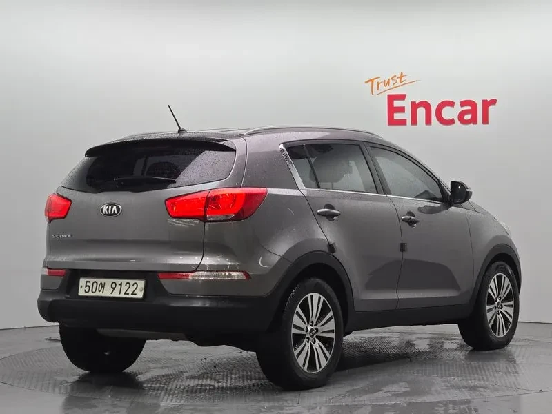 Kia Sportage 4WD - изображение 2