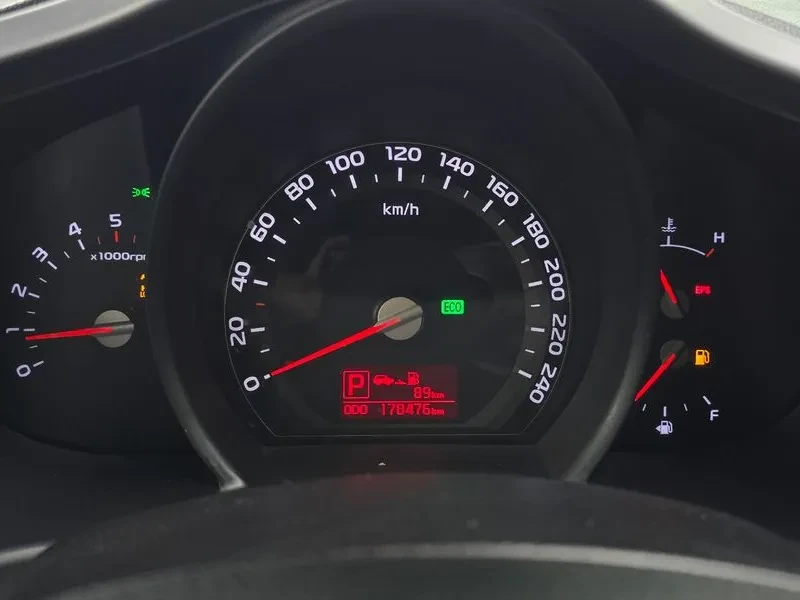 Kia Sportage 4WD - изображение 8