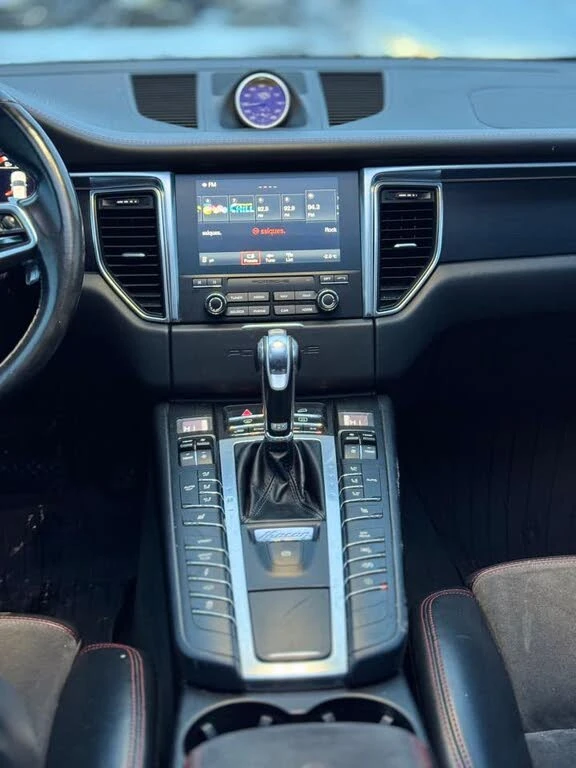 Porsche Macan  GTS * AWD* AвтоКредит* (ЦЕНА ДО БГ), снимка 13 - Автомобили и джипове - 53460727