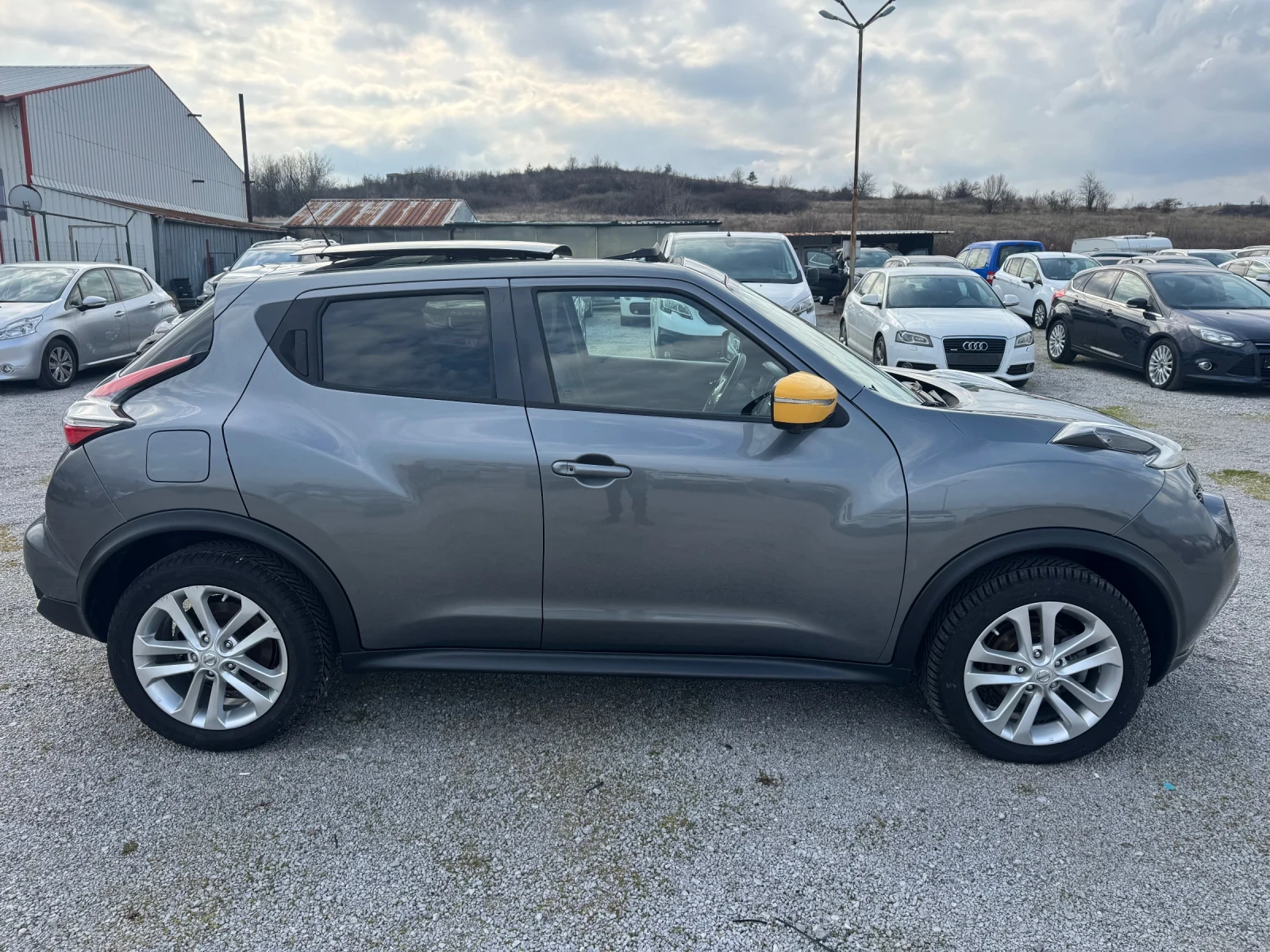 Nissan Juke 1.5 DCI Tekna 360 Pano Full Full, снимка 3 - Автомобили и джипове - 53417622