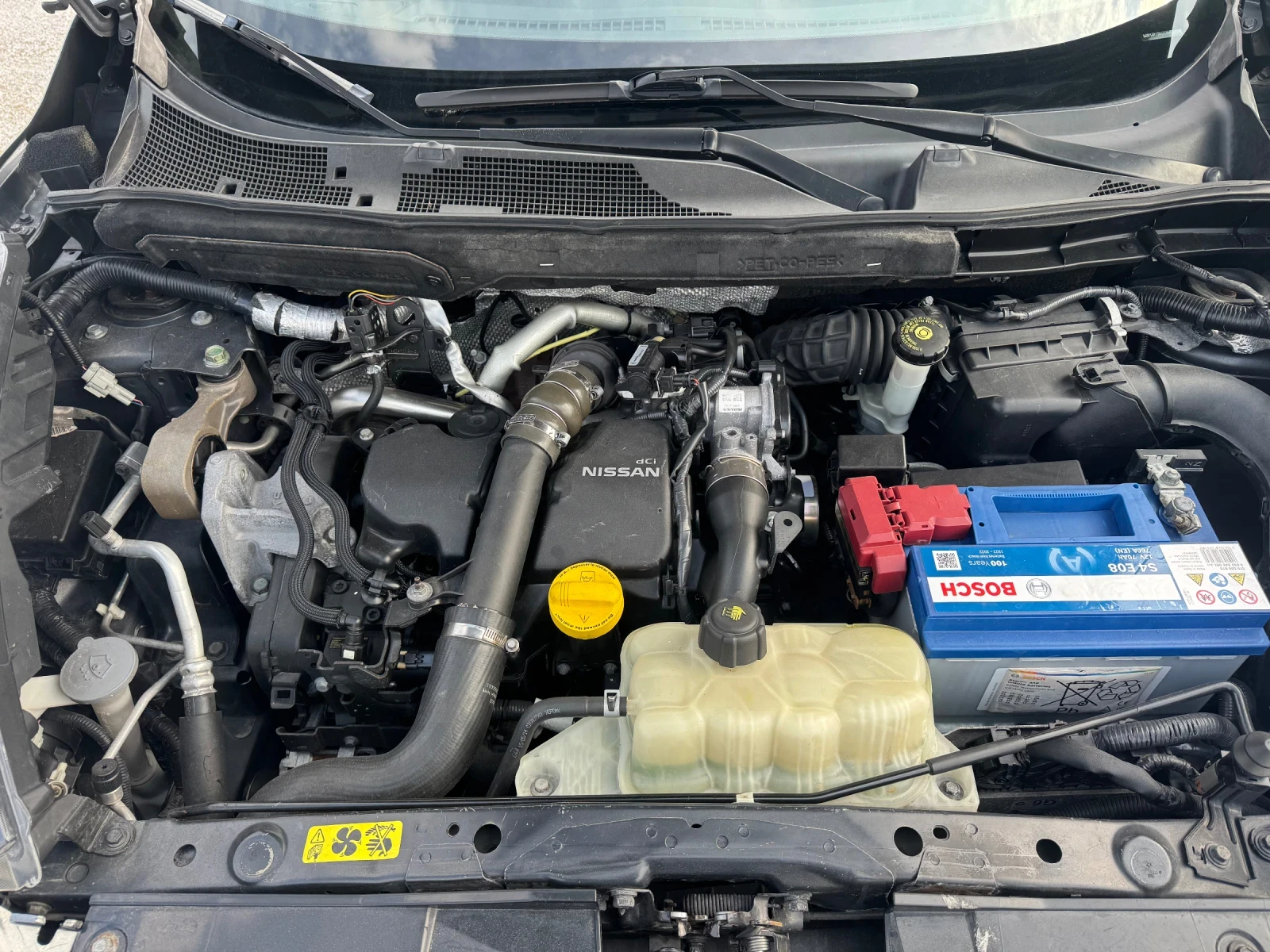 Nissan Juke 1.5 DCI Tekna 360 Pano Full Full, снимка 17 - Автомобили и джипове - 53417622