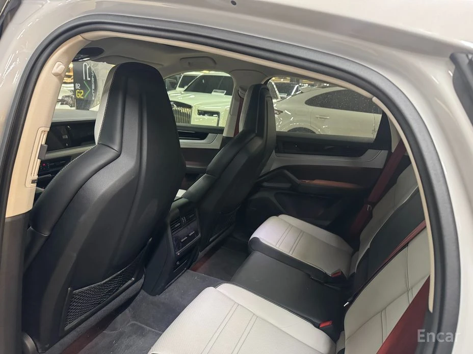 Porsche Cayenne  - изображение 7