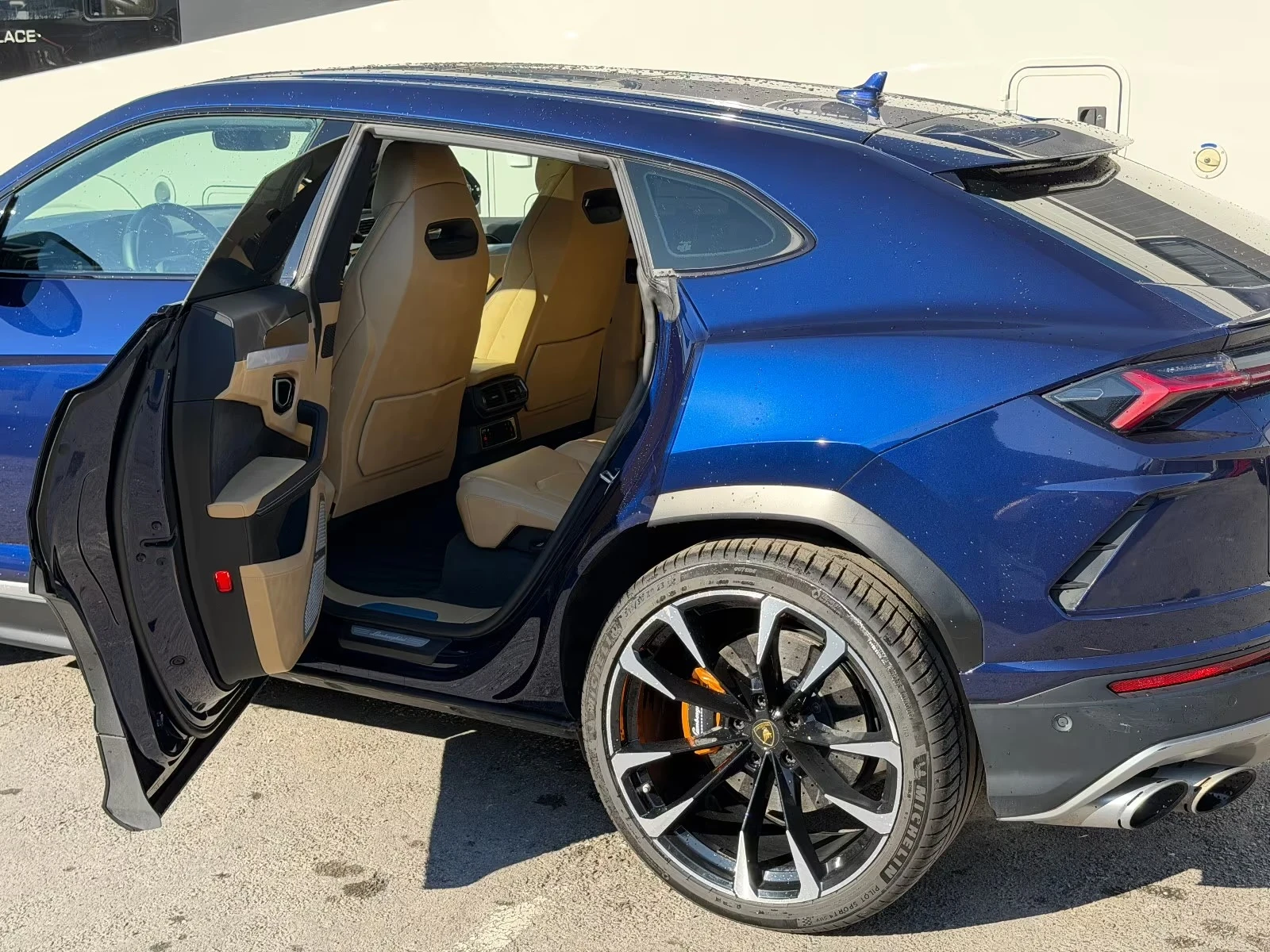 Lamborghini Urus 4.0i* 650 коня* ТОП* , снимка 7 - Автомобили и джипове - 53983346