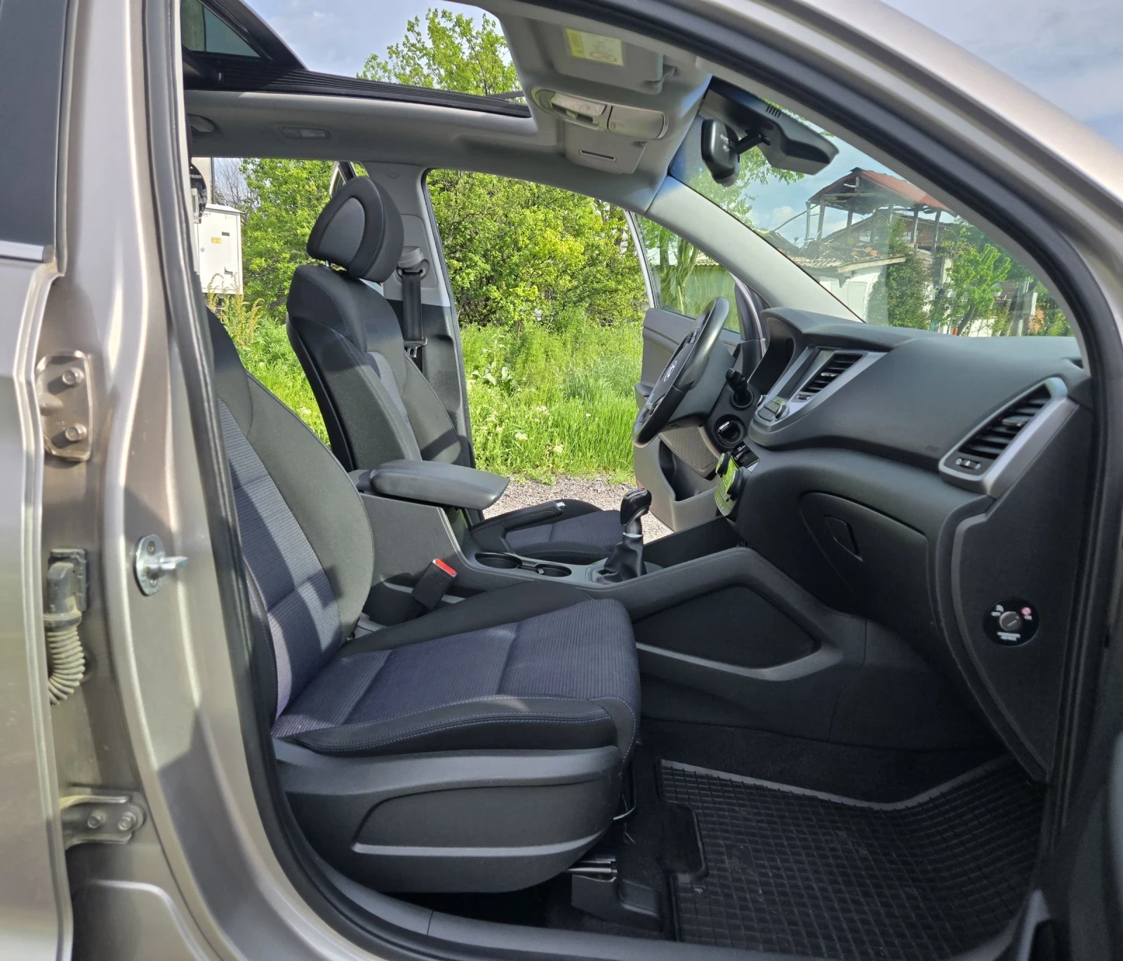 Hyundai Tucson FULL 2.0 136кс.4х4 PANORAMA , снимка 16 - Автомобили и джипове - 54417061