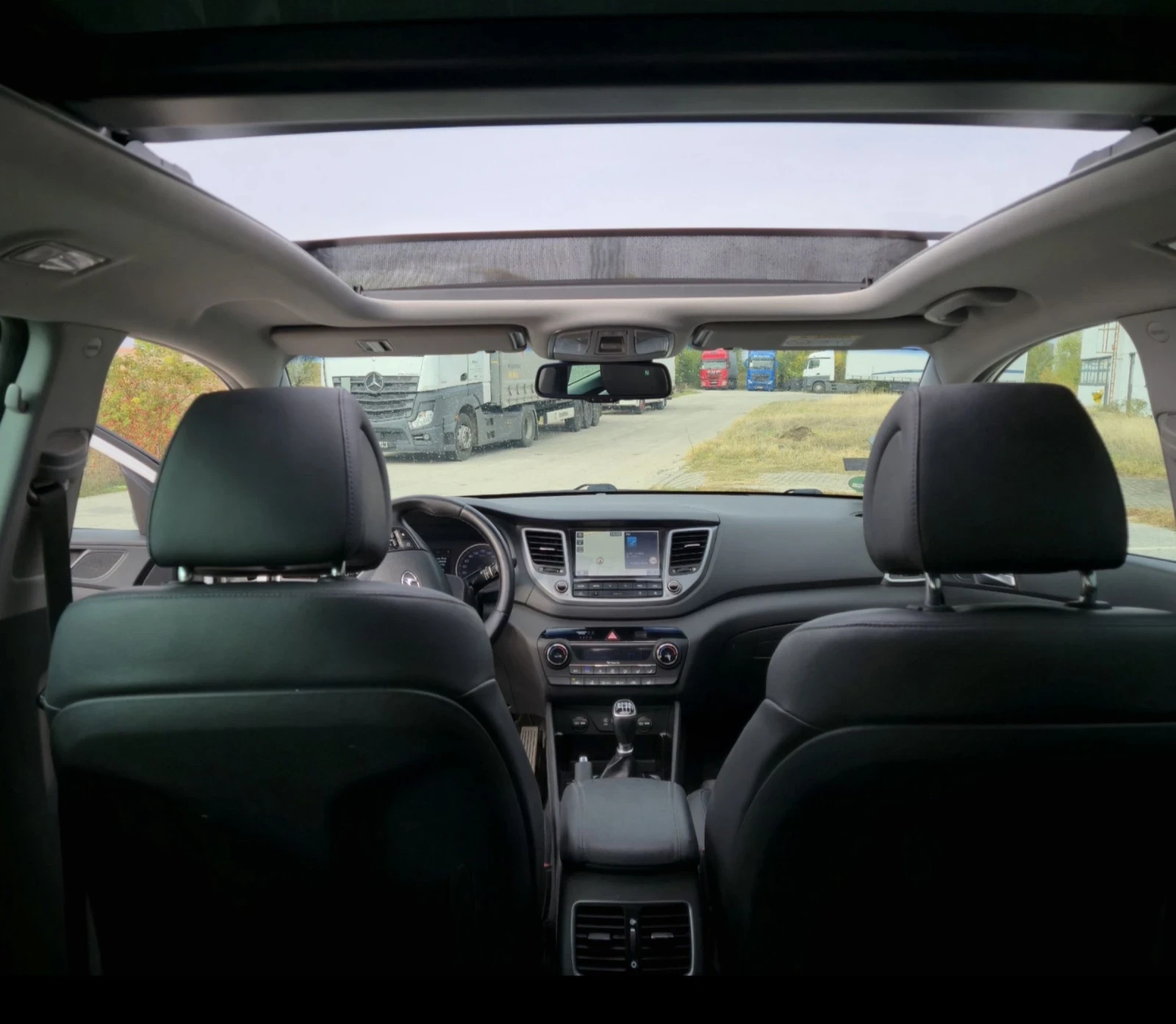 Hyundai Tucson FULL 2.0 136кс.4х4 PANORAMA , снимка 13 - Автомобили и джипове - 54417061