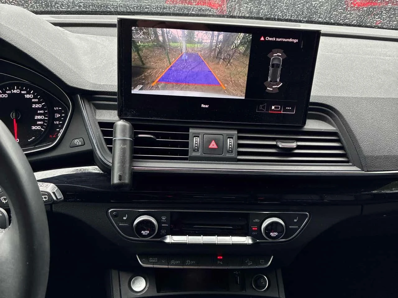 Audi Q5 * Komfort * DISTRONIC* KEYLESS* PANO* , снимка 17 - Автомобили и джипове - 54445166