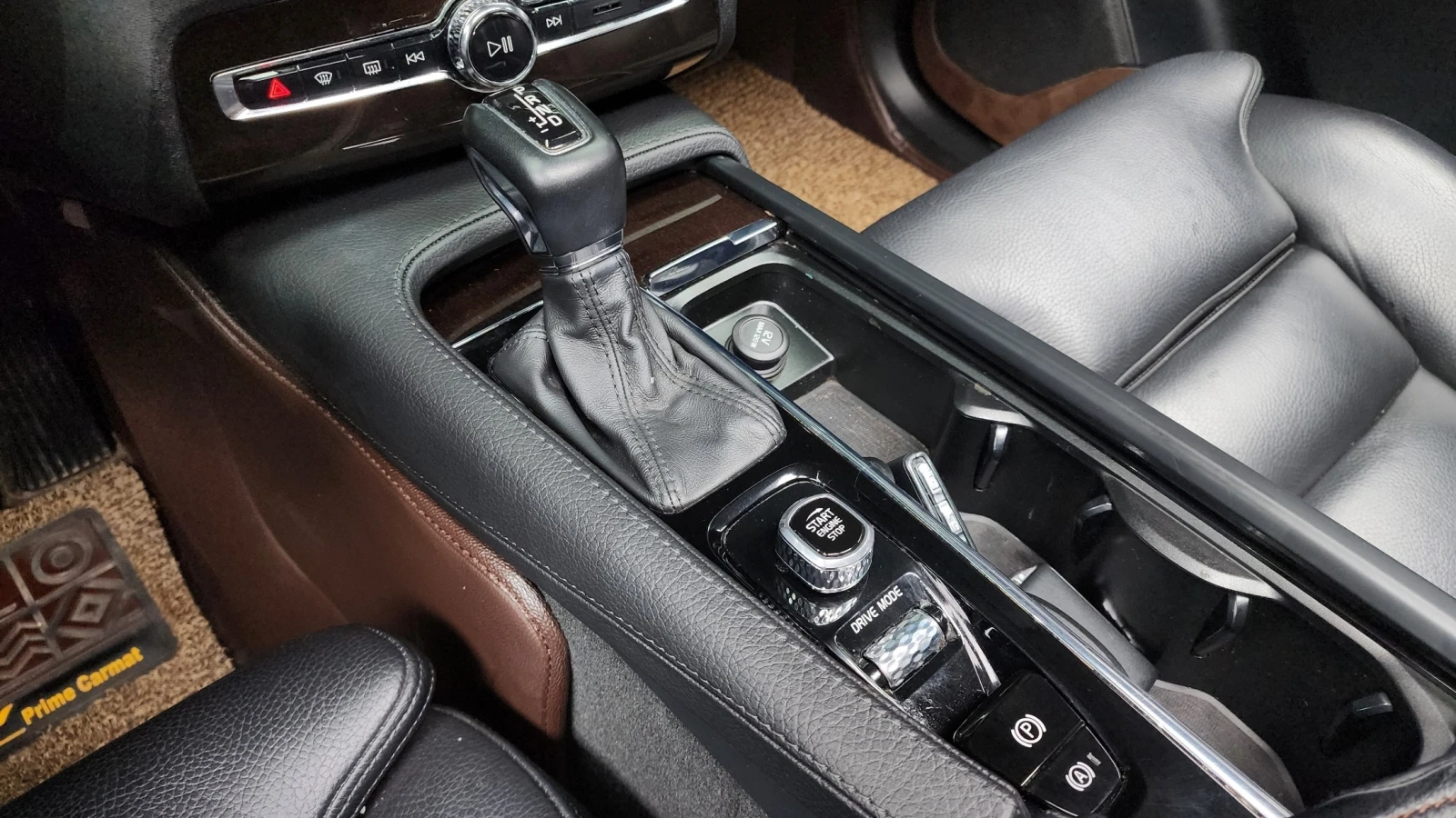 Volvo Xc90 2.0 D5 Momentum , снимка 8 - Автомобили и джипове - 55204048