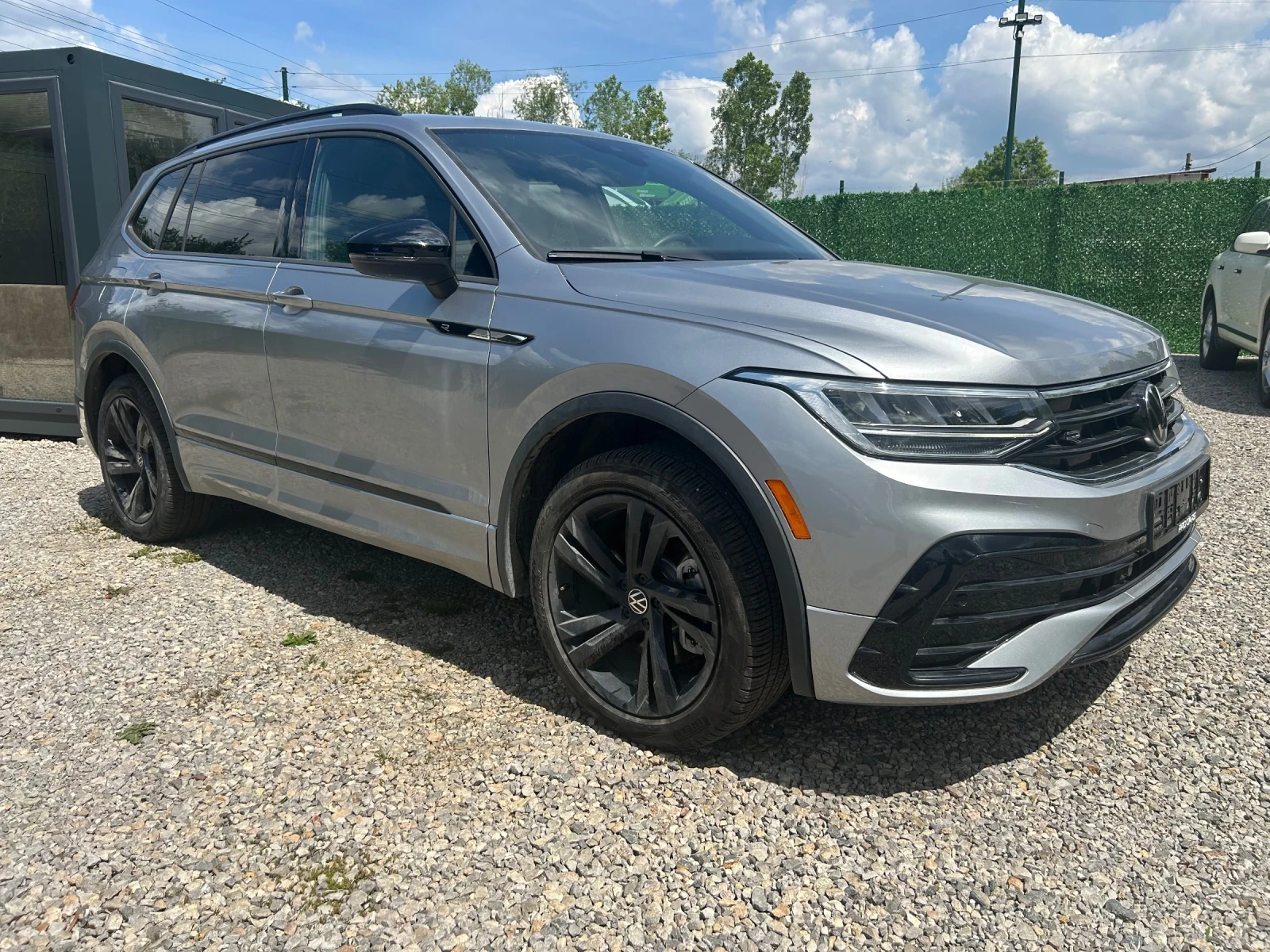 VW Tiguan R-Line, снимка 3 - Автомобили и джипове - 55232119