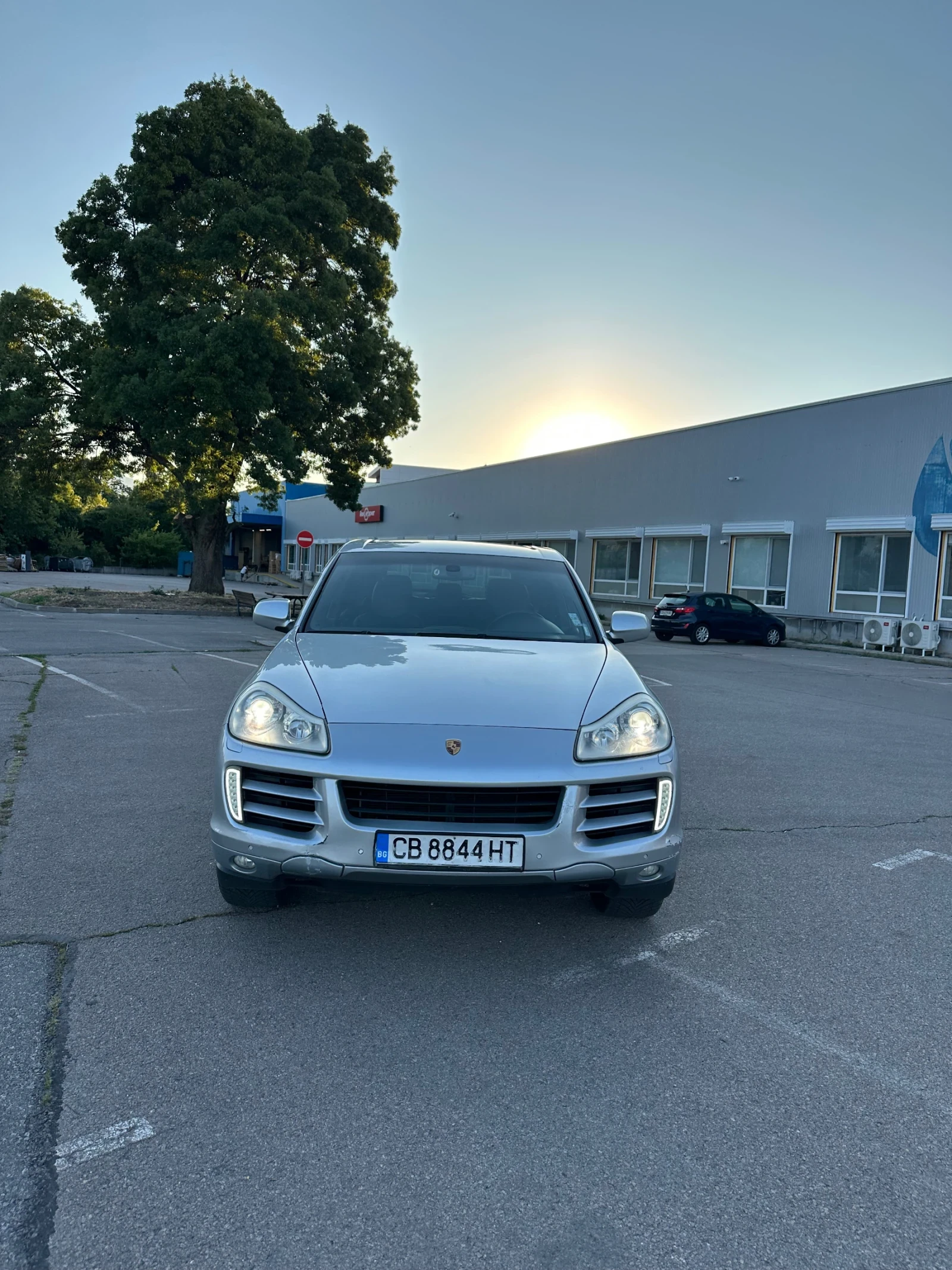 Porsche Cayenne 3.6 Бензин-Газ, снимка 2 - Автомобили и джипове - 55567074