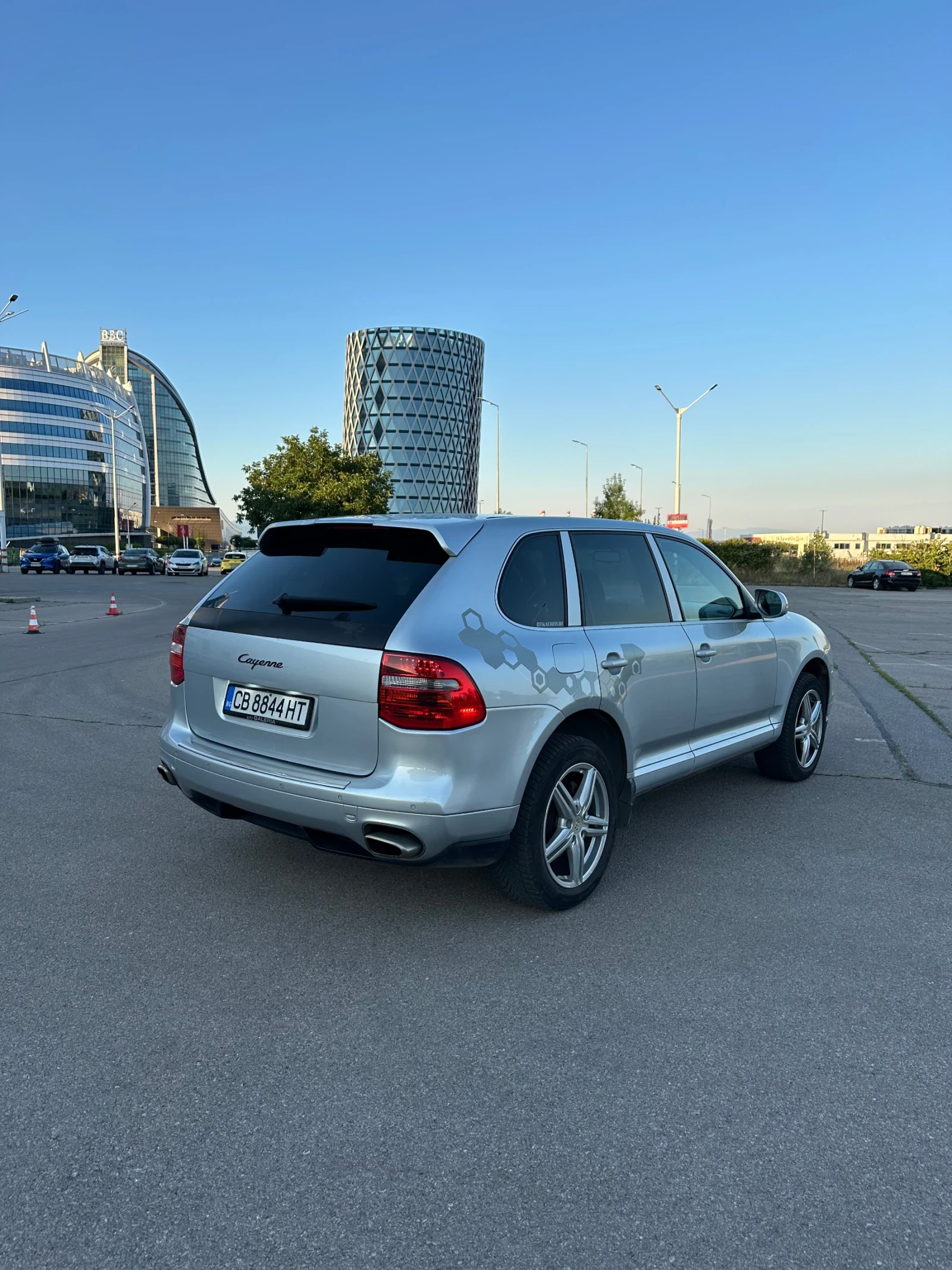 Porsche Cayenne 3.6 Бензин-Газ, снимка 5 - Автомобили и джипове - 55567074