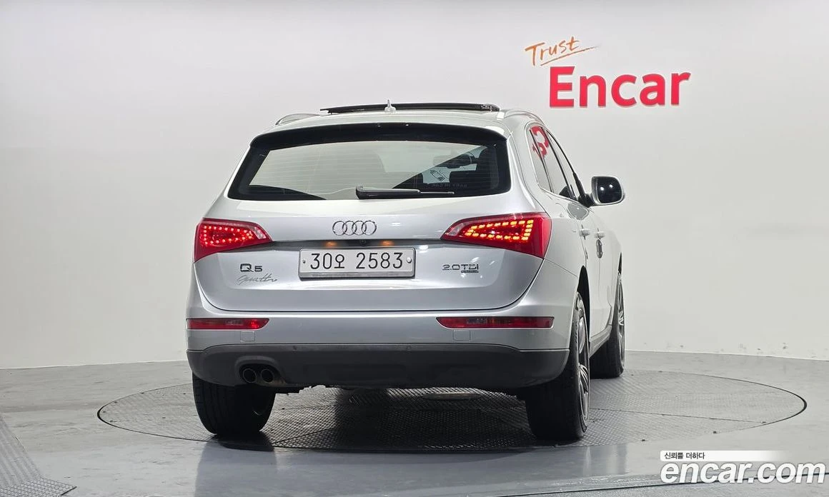 Audi Q5 2.0 TDI Quattro Dynamic 8R, снимка 4 - Автомобили и джипове - 55965281