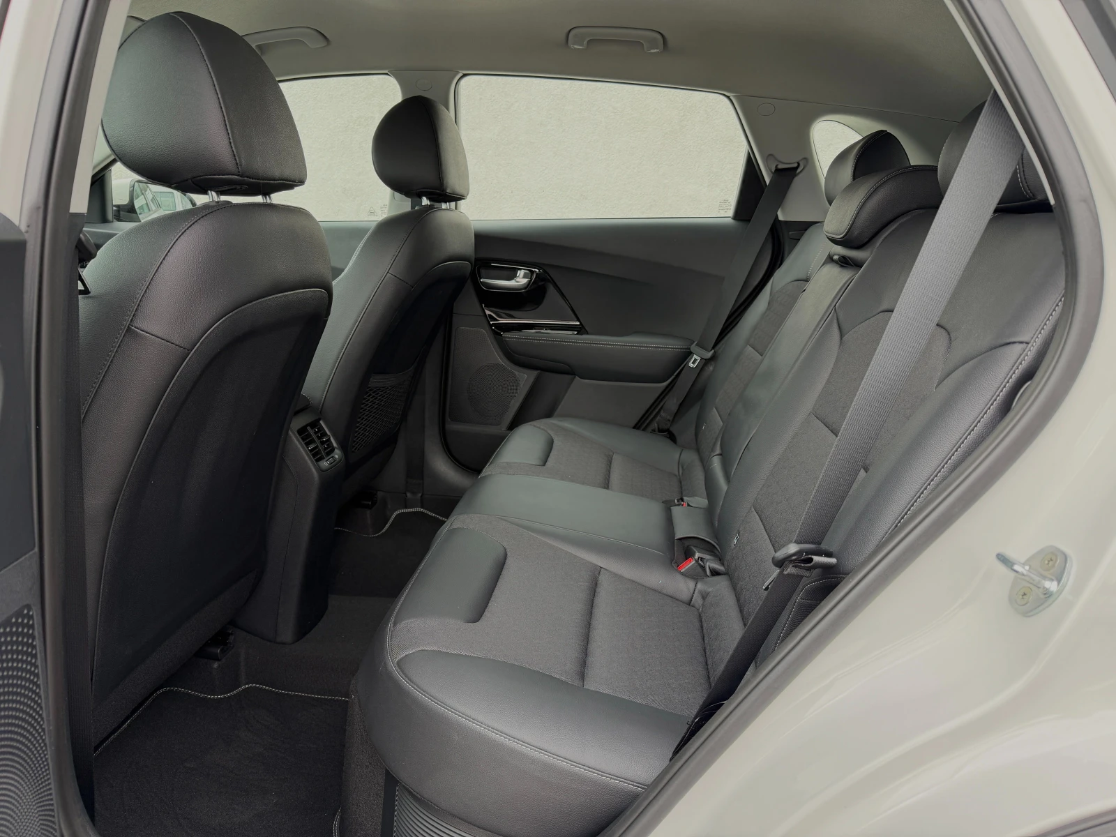 Kia Niro Plug-in Hybrid ������� ���������� | Mobile.bg � ����������� 12