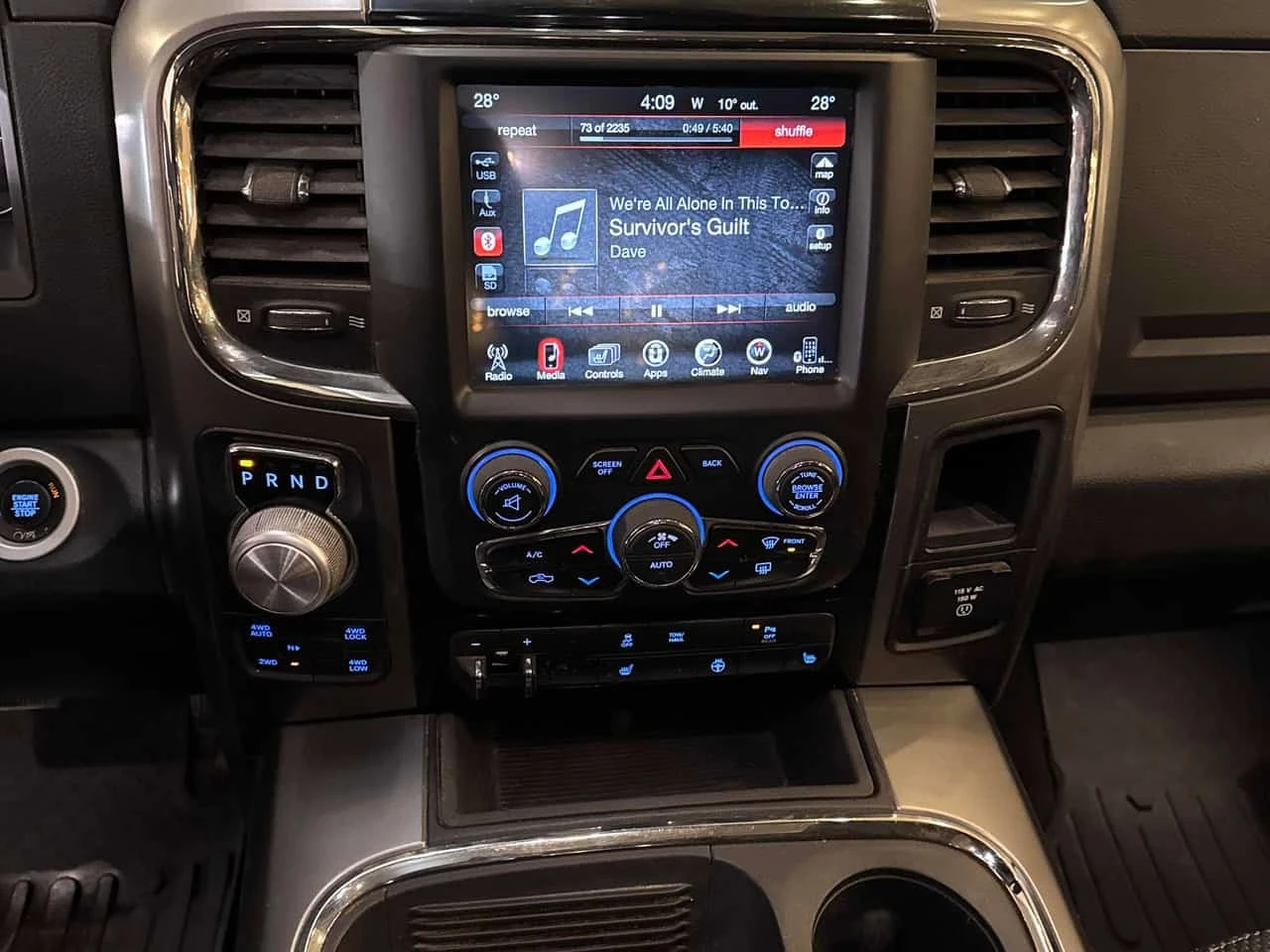 Dodge RAM 1500 * SPORT * KEYLESS * ПОДГРЕВ * , снимка 9 - Автомобили и джипове - 56657588