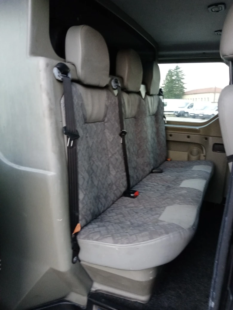 Renault Trafic 1.9dCI 6-местен Клима, снимка 12 - Бусове и автобуси - 55873030