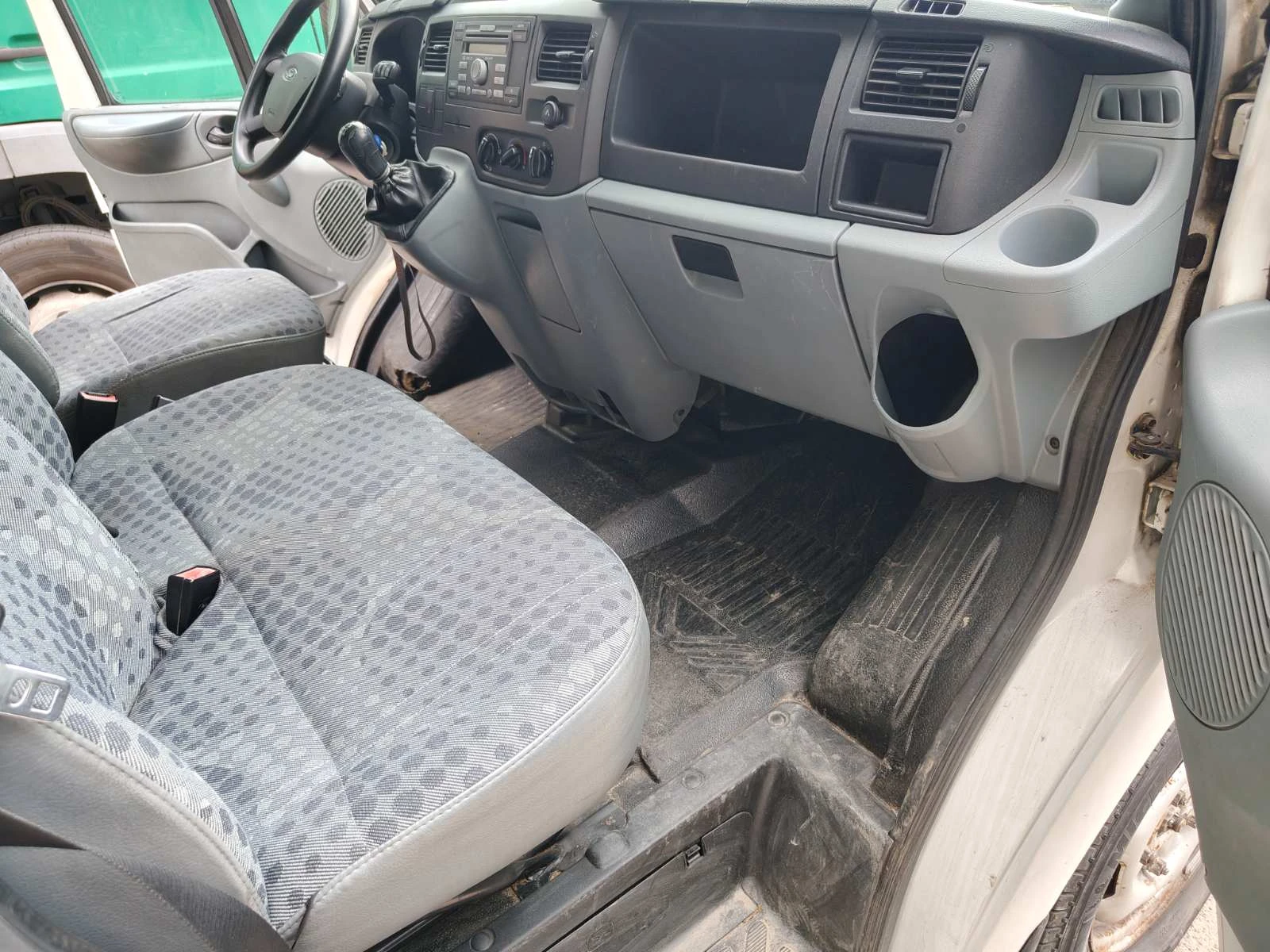 Ford Transit 2.2TDCI - 110кс. щора, снимка 11 - Бусове и автобуси - 56266309