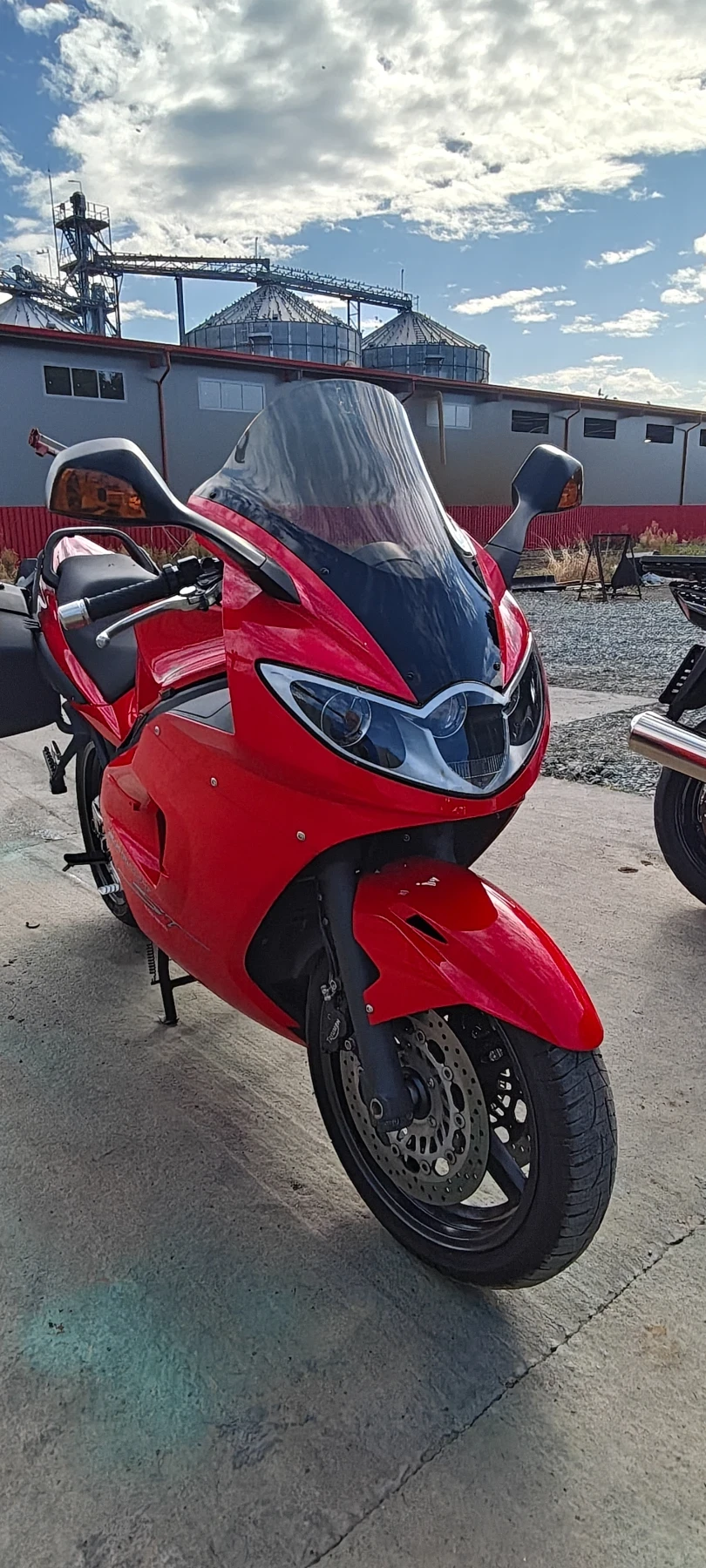 Triumph Sprint | Mobile.bg � ����������� 1
