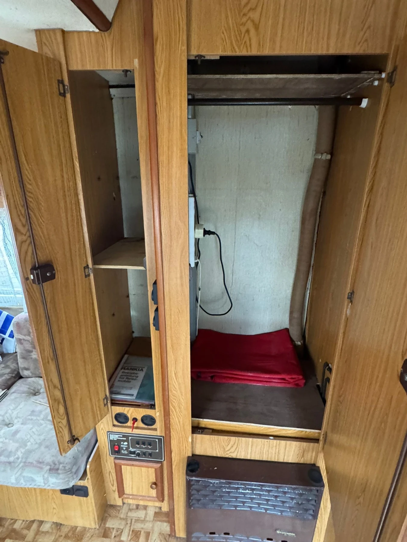 Кемпер Dethleffs Фиат, снимка 10 - Каравани и кемпери - 53852442