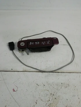 Дръжка врата външна предна дясна Ауди А4 1