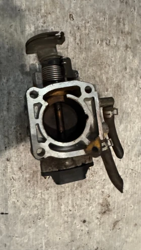 Дроселова Клапа за Kia Pride 1999 - 0K24718911 / M280122001, снимка 2 - Части - 52897215