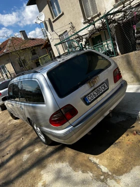 Mercedes-Benz E 220, снимка 4
