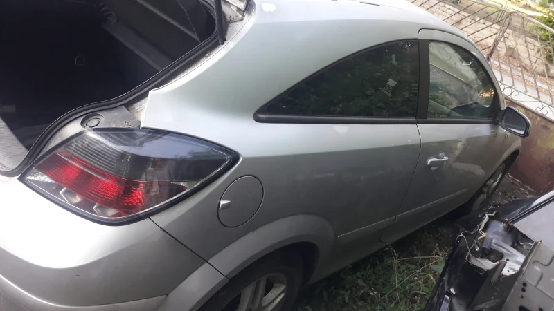 Opel Astra 1.3 GTC, снимка 6 - Автомобили и джипове - 47541017