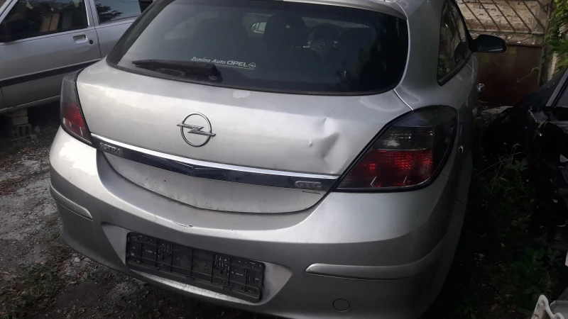 Opel Astra 1.3 GTC, снимка 7 - Автомобили и джипове - 47541017